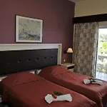 Potamaki Hotell 3*